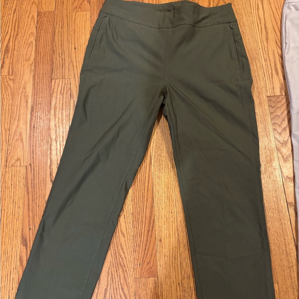 Chico's Straight Leg Pants in Olive Green